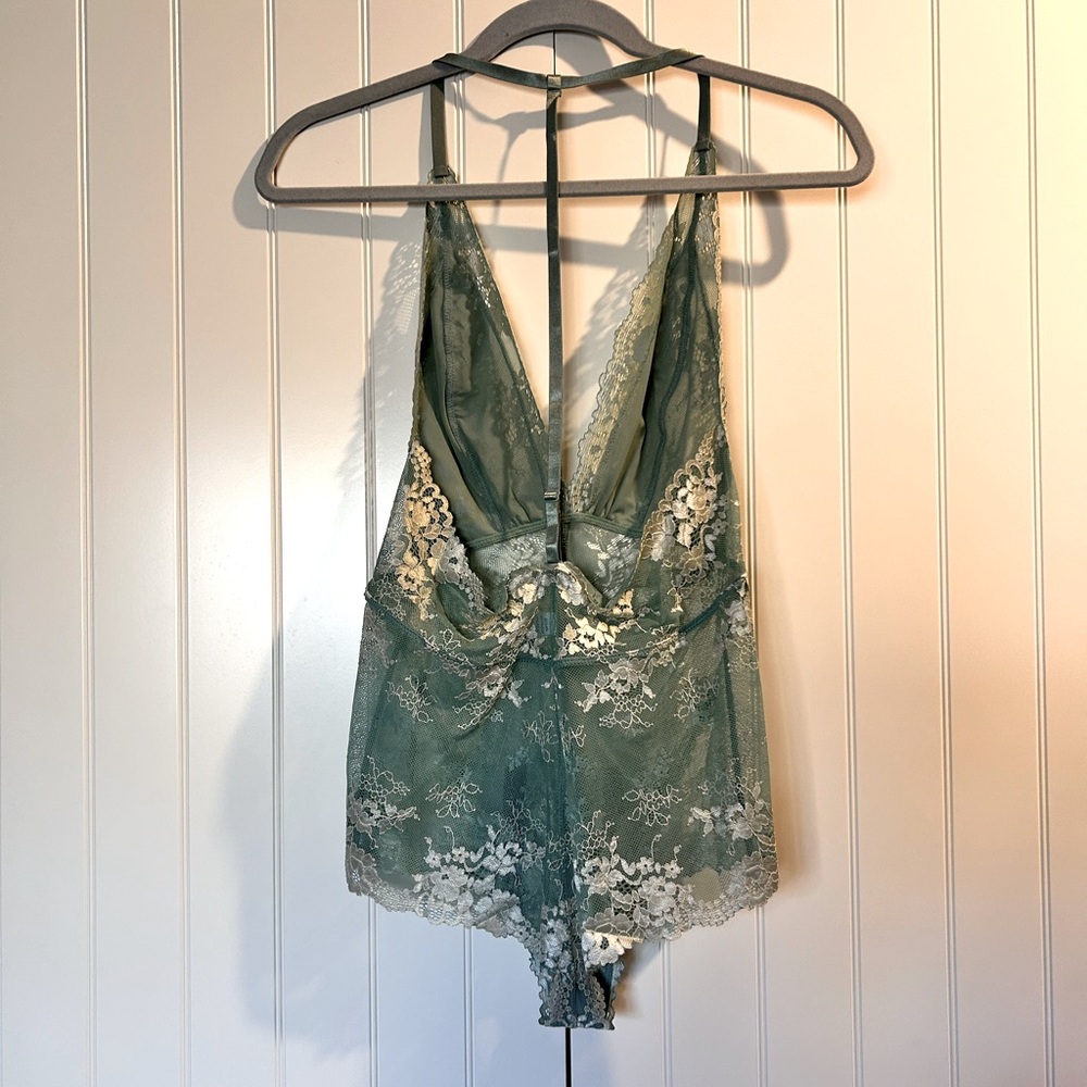 Nwt sexy beautiful bodysuit. New, size S